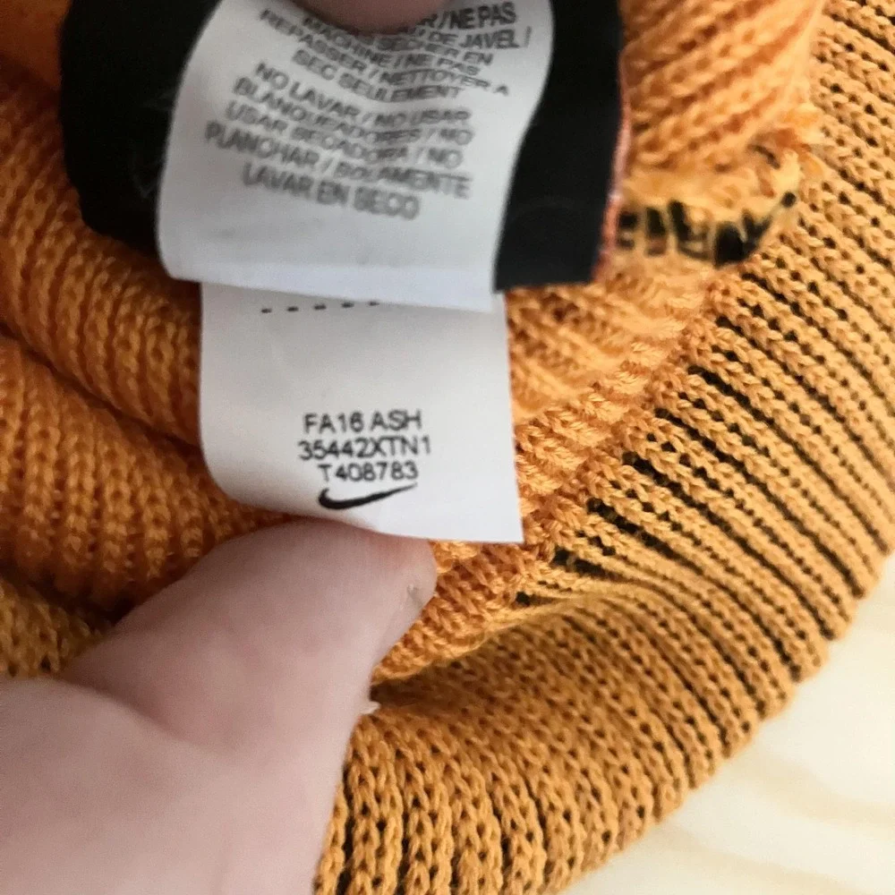 Tennessee Volunteers Nike Knit Beanie Hat Mens One Size Orange NCAA Football - Picture 8 of 8